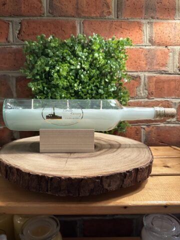 wine boat with stand