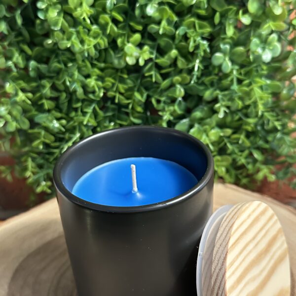 blue wax black 12crm