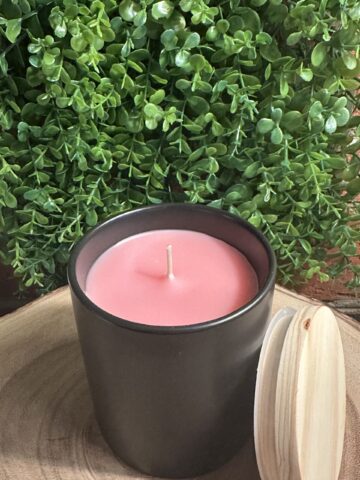 modern black tumbler with pink wax