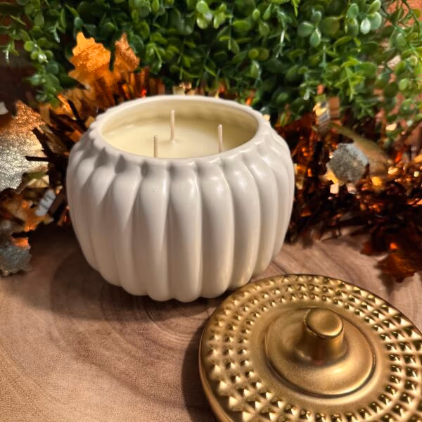 18oz white pumpkin jar front