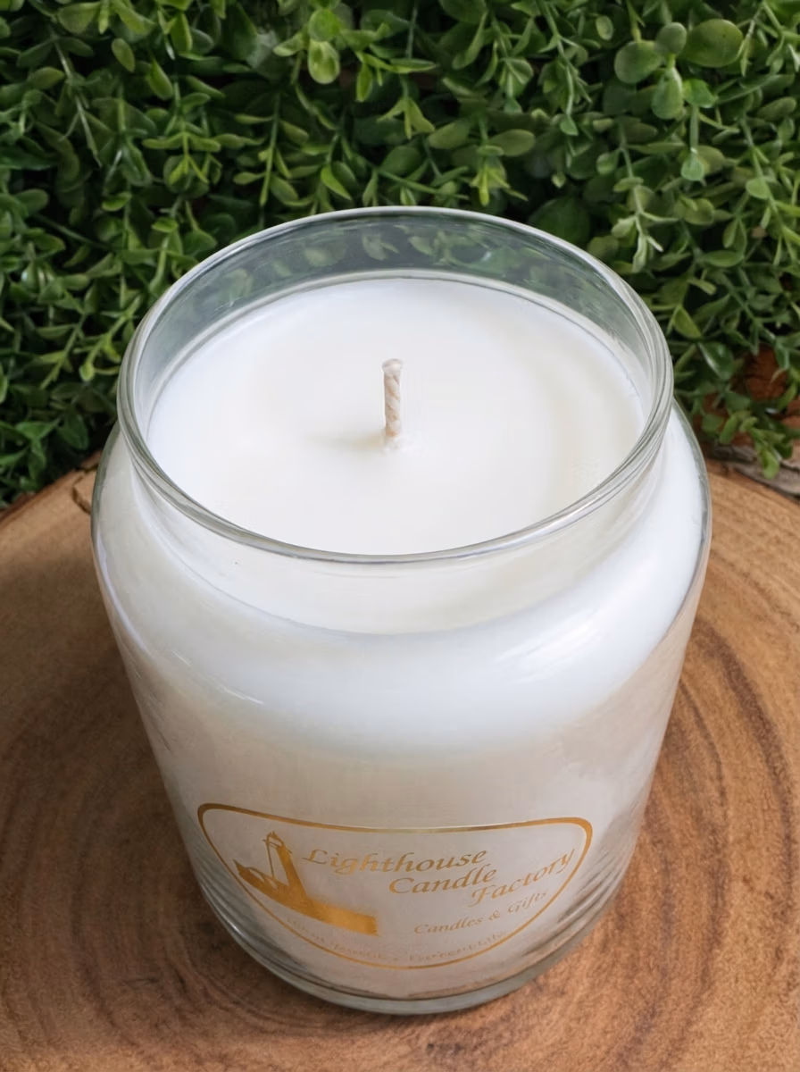 bamboo_coconut_32_top Bamboo Coconut Candle in a 32oz apothecary jar with white wax — top view