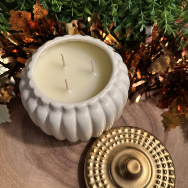 pumpkin_chai_18oz_ivory_pumpkin_jar_overhead