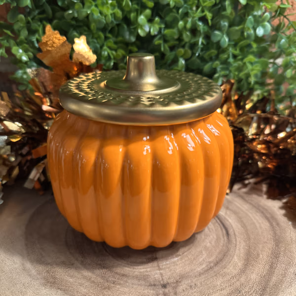 18oz_orange_pumpkin_jar_lid_on